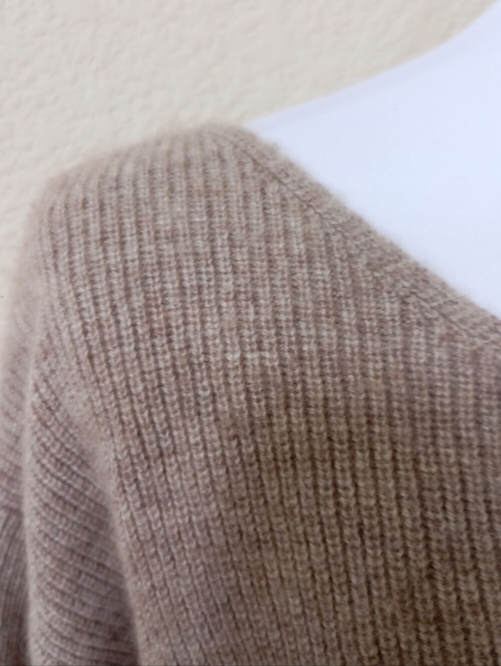 ๐ค Monrow taupe wool and cashmere wide-neck sweater - Picture 5 of 9